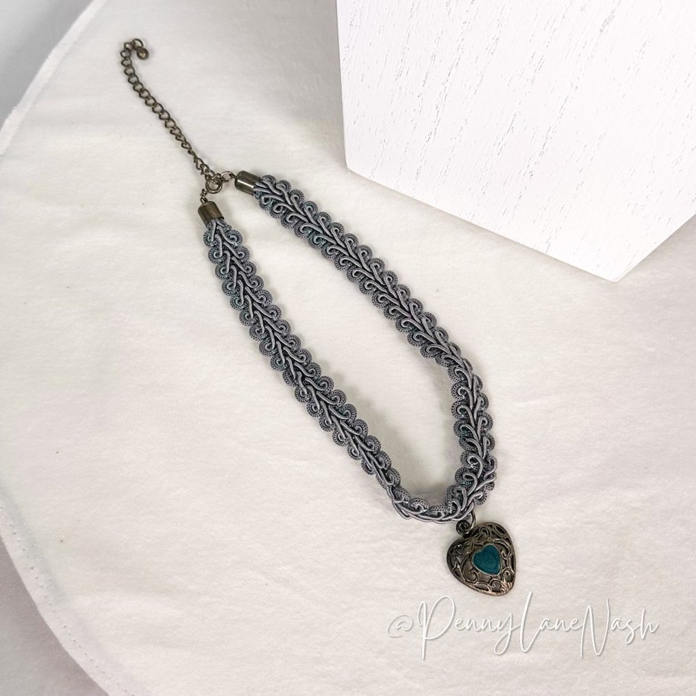 Vintage Gray Choker w/ Blue Heart Charm Necklace - Picture 5 of 6